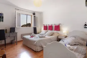 Bed and breakfast con piscina, terraza y jardín | Vistas a la montaña - Image 2