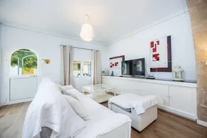 Fully equipped holiday home with terrace, barbecue & garden | Mountain view | Beach nearby - Image 5