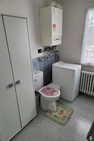 Holiday apartment with BBQ, garden & pool - Image 5