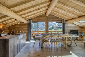 "Borderan" Apartment with Mountain Views, Jacuzzi, Balcony, and Wi-Fi - Image 5