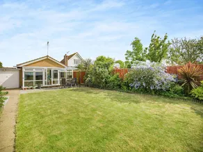 Family-friendly cottage with garden | River view | Next to the beach | Pets are welcome - Image 2