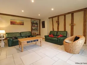 Cottage with garden & BBQ - Image 3