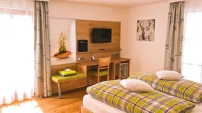 Flat with terrace & sauna | Mountain view - Image 2
