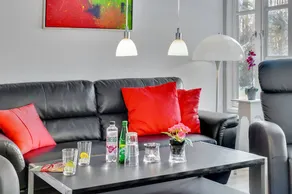 Family-friendly holiday home with sauna, terrace & garden - Image 4