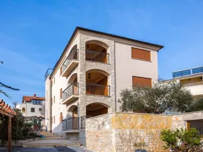 Apartamento vacacional totalmente equipado con piscina y terraza - Image 5