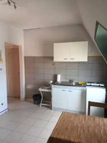 Modern studio in Saint-Nicolas, 35m², city view, parking - Image 5