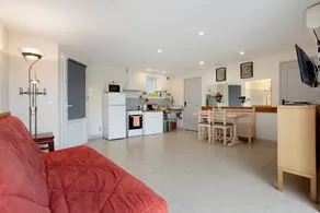 Holiday Home 'Ty Coat' with Private Terrace, Wi-Fi and Air Conditioning - Image 2