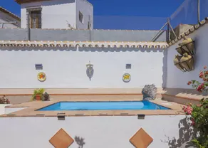 Ferienhaus mit Grill, Garten und Terrasse | Bergblick - Image 3