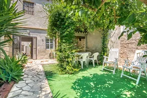 Holiday home with terrace & garden | Pet-friendly - Image 3
