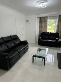 Fully equipped house with garden | Pets allowed - Image 2