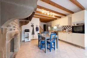 Fully equipped lovely cottage with terrace & garden | Garden view | Dogs allowed - Image 4