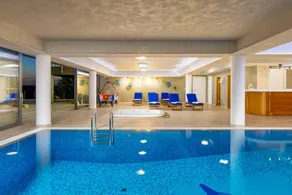 Villa with barbecue, garden & hot tub | Garden view | Good for workation - Image 2