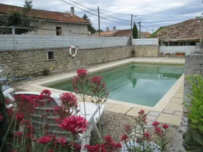 Fully equipped house with pool & barbecue | River view | Pets allowed - Image 2