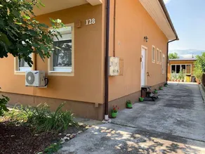 Holiday apartment with terrace, BBQ & garden - Image 2