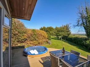 Casa rural con jacuzzi y jardín - Image 3