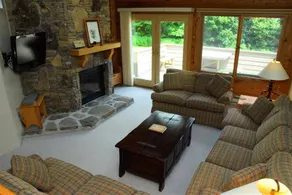 Appartement en copropriété avec piscine - Image 2