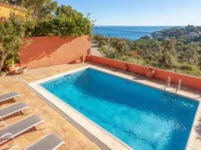 Villa mit privatem Pool und Garten - Image 2