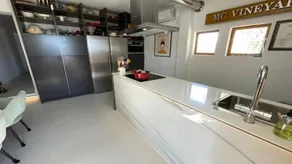 Flat with terrace, garden & barbeque | Perfect for remote work - Image 5
