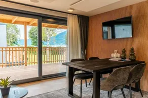 Holiday home with terrace - Image 4