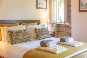 The Luxury and Nature Retreat with pool, jacuzzi and BBQ - Image 2