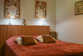 'Noisette' Guest Room with Mountain View, Shared Pool and Wi-Fi - Image 3