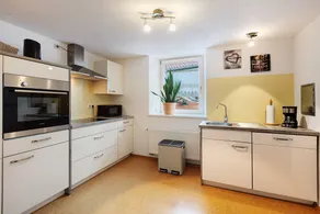 Beautiful holiday apartment with fast internet & garden - Image 4