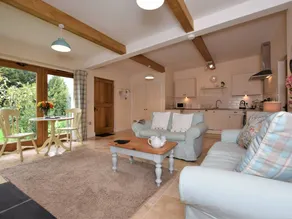 Fully equipped cottage with garden & barbeque - Image 5