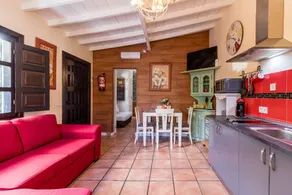 Family-oriented house with garden & BBQ | Mountain view | Perfect for remote work | Pets allowed - Image 5