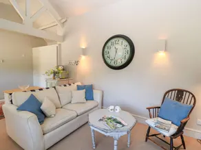 Cottage with garden - Image 3