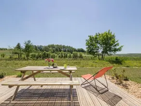 Quiet cottage with terrace, pellet stove, parking and pets allowed in forest - Image 2