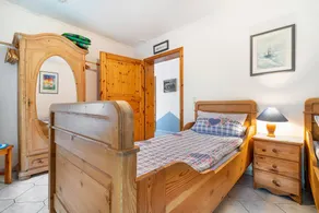 Apartment 'Ferienwohnung Süd-West' with Private Garden and Wi-Fi - Image 3