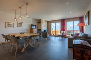 Fully equipped holiday apartment with jacuzzi, pool & sauna | Next to the ski - Image 5