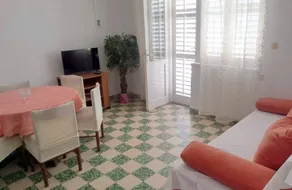 Apartamento con terraza y barbacoa - Image 2