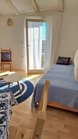 Flat with terrace - Image 5
