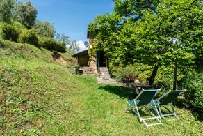 Lovely holiday apartment with pool, barbecue & garden | Garden view | Dogs allowed - Image 2
