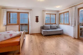 Apartment 'Patztauhof Tartscher Bühel' with Mountain View, Private Terrace and Wi-Fi - Image 4