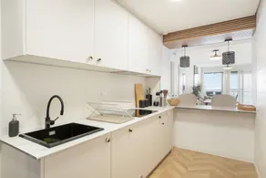 Fully equipped holiday apartment with terrace & pool | Sea view | Beach nearby - Image 5