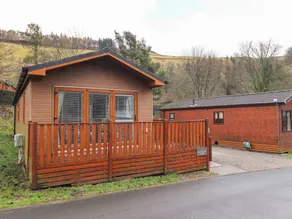 Child-friendly lovely cottage with jacuzzi & garden | Pet-friendly - Image 3