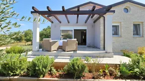 House with terrace, garden & BBQ | Suitable for remote work - Image 2