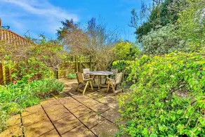 Cottage with garden & terrace - Image 2