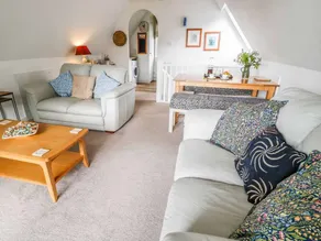 Family-friendly nice cottage with garden, jacuzzi & pool | Pets allowed - Image 5