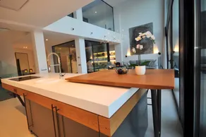 Villa with terrace, pool & hot tub - Image 2
