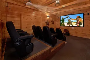 Kinderfreundliches weiträumiges Ferienhaus mit Grill, Whirlpool und schnellem Internet | Bergblick - Image 3