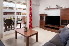 Familienfreundliches schönes Apartment mit Garten, Terrasse und Pool | Bergblick | Neben dem Strand | Haustiere sind willkommen - Image 5