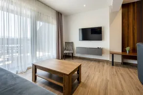 Flat with terrace | Water view - Image 5