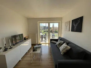 Flat with terrace & garden - Image 3