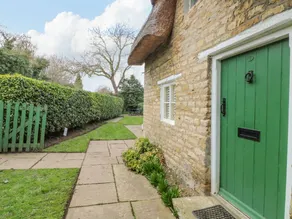 Family-oriented cottage with garden | Pets allowed - Image 3