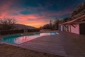 Child-friendly house with terrace, barbeque & private pool | Mountain view | Pets allowed - Image 2