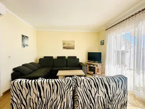 Apartment with BBQ | Close to the beach - Image 5