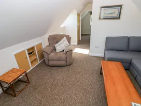 Cottage with garden - Image 2